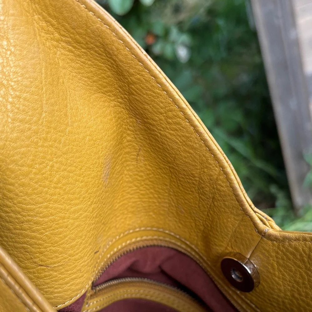 Tre Vero Mustard Leather Hobo Bag